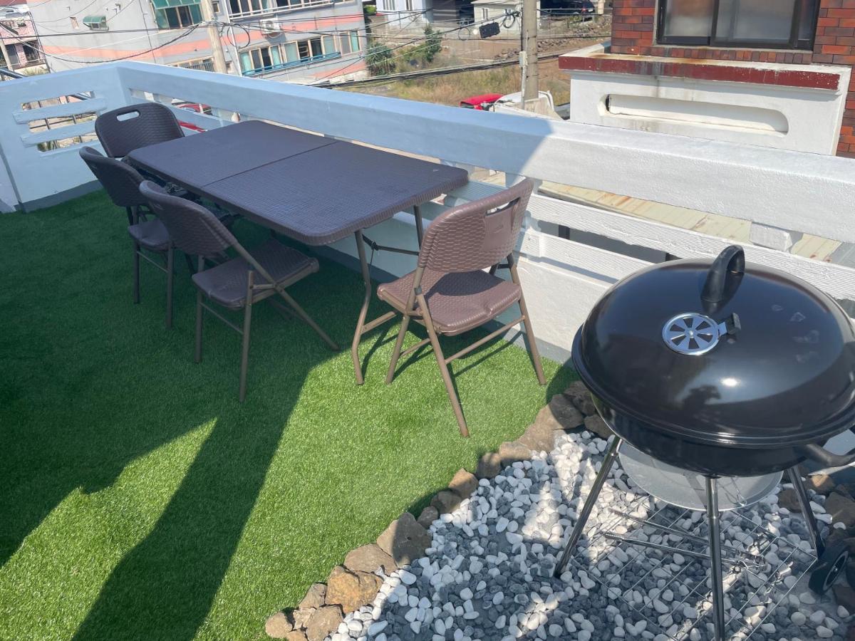 Вилла Cozy Sinchon 2548 Чеджудо Экстерьер фото